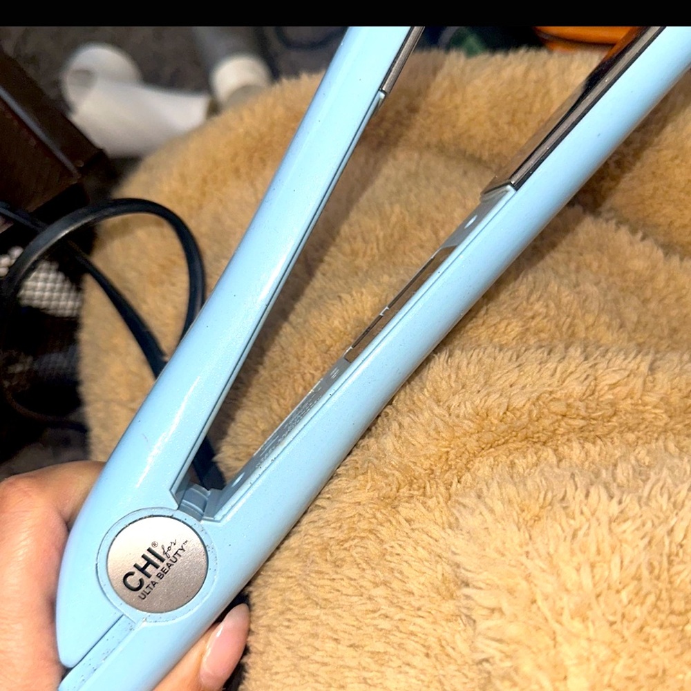CHI straightener
